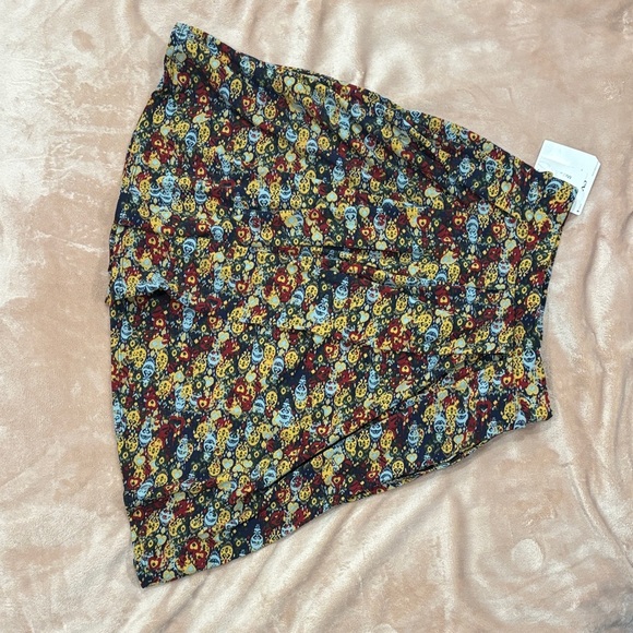 LuLaRoe | XS Pleated Madison Floral Skirt | Black, Yellow, Red, Blue | NWT - Picture 5 of 5